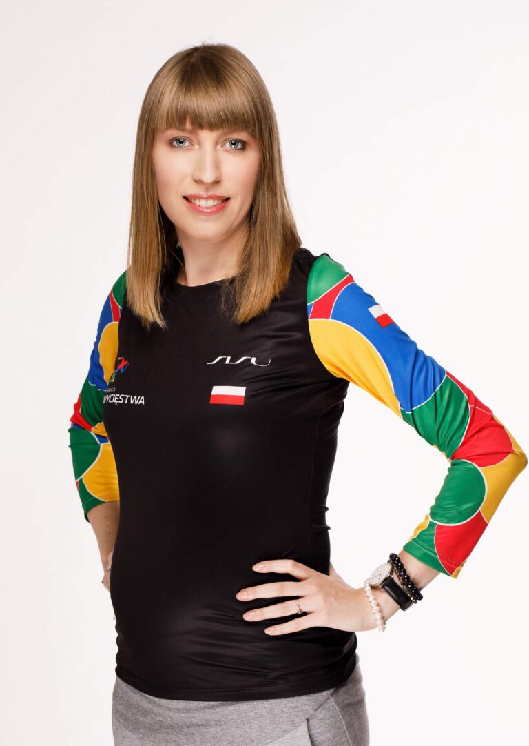 Martyna-Tadzik_profilowe-e1632404781473-768x1082.jpg