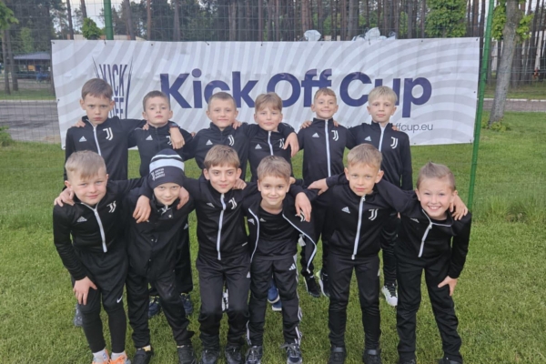 Rocznik 2016 na turnieju Kick Off Cup